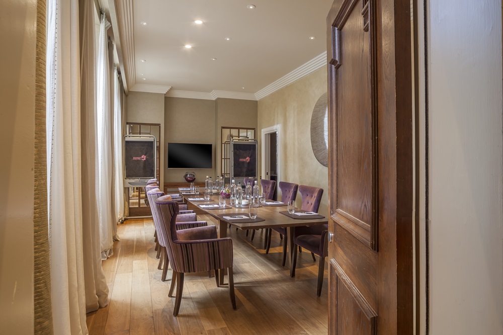 Image showing an intimate meeting room at the Roseate Hotel.